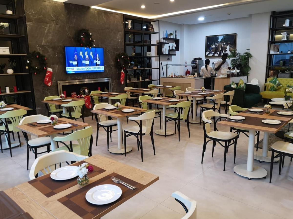 Mid Town Hotel Касабланка Экстерьер фото